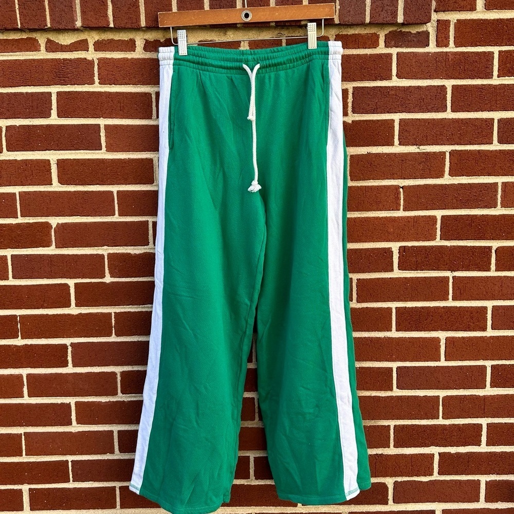 Universal Thread Sweatpants - Picture 2 of 4